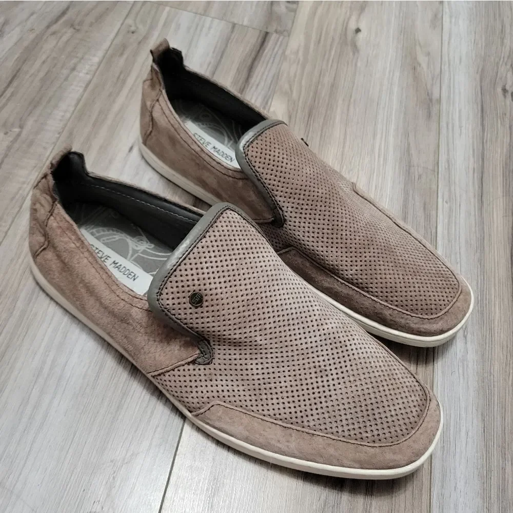 Steve madden slip on shoes